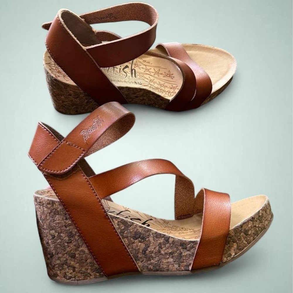 Blowfish Malibu brown cork wedge sandals size 9.5